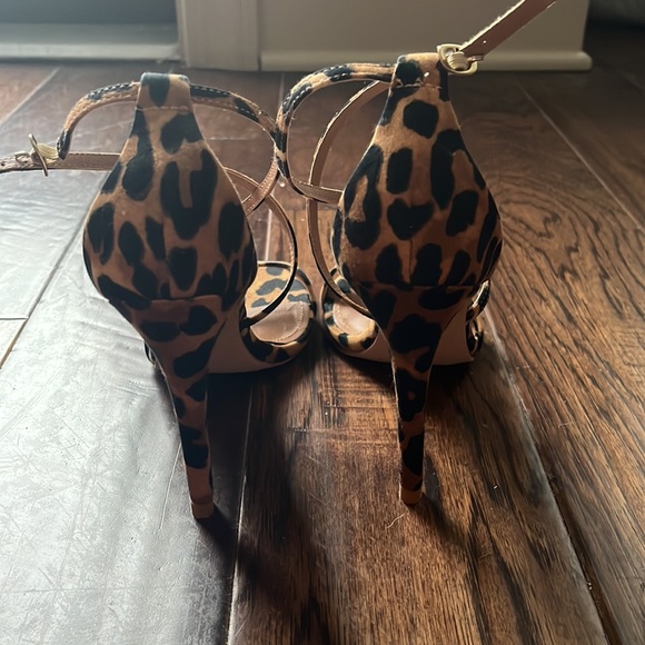 Steve Madden Leopard Stilettos 7.5 - Picture 3 of 5